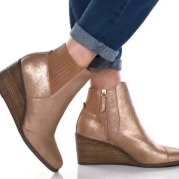 Toms Sadie Wedge Bootie Rose Gold Metallic - Picture 1 of 6